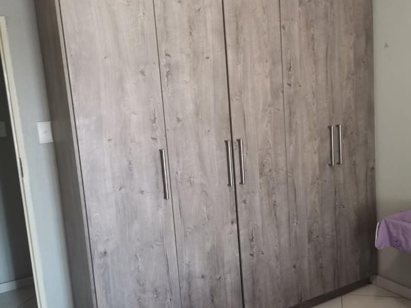 4 Bedroom House For Sale in Vanderbijlpark CE4 - Photo 8