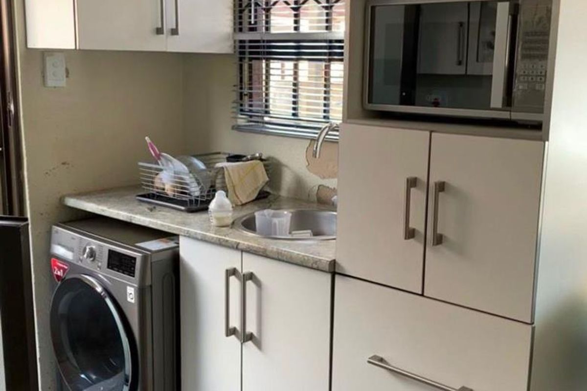 2 Bedroom House for Sale in Soshanguve East, Ext 5 - Photo 5