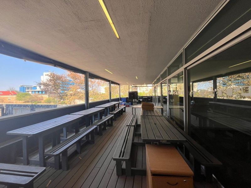 Building To Rent – Windhoek CBD - Photo 2