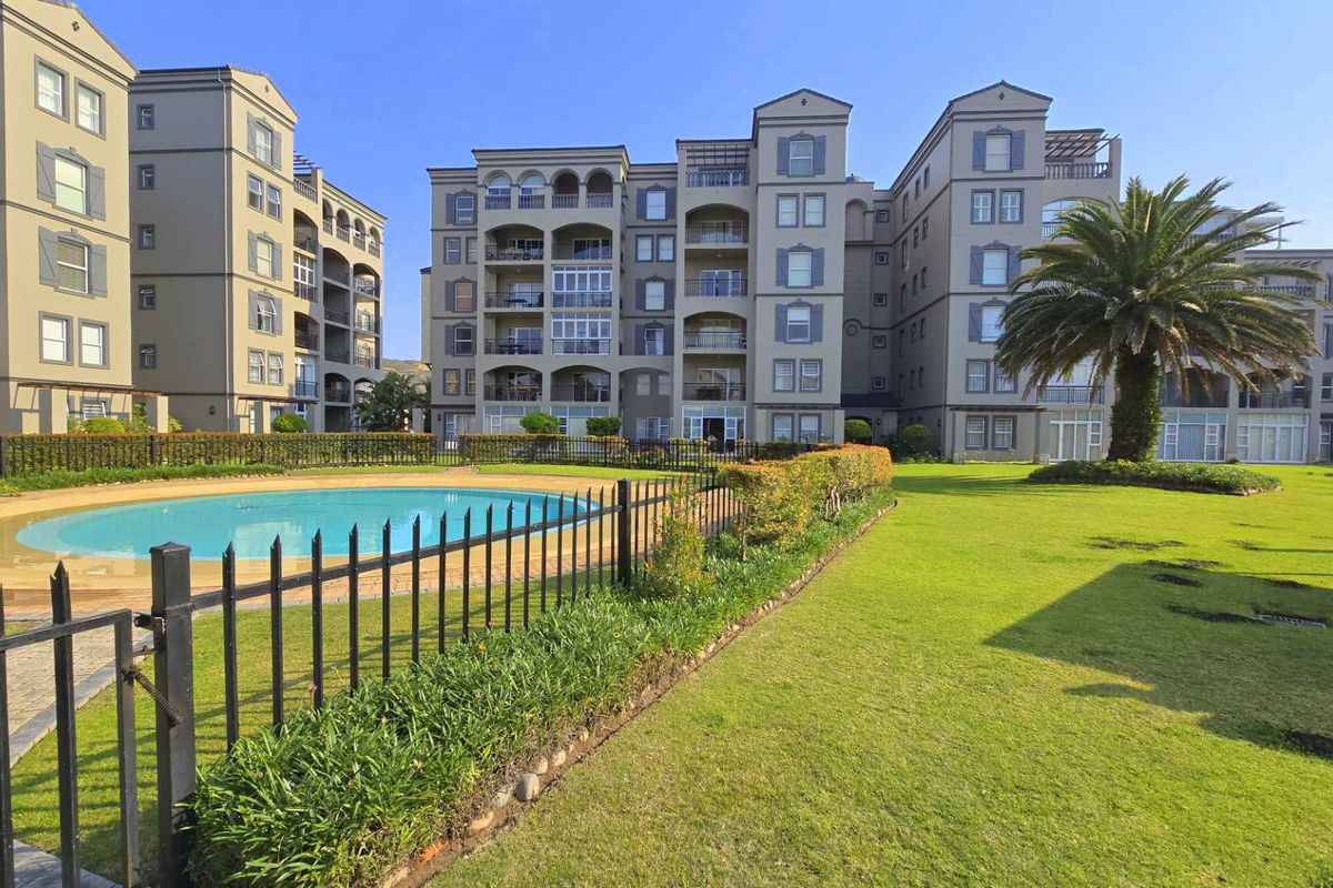 Charming Holiday Apartment Just Steps from the Beach - Photo 4