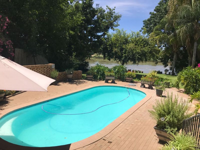 Stunning property on the banks of the mighty Orange River - Photo 2