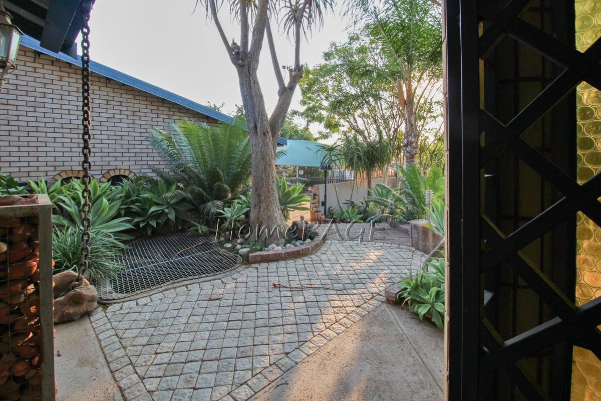 Ext 1, Otjiwarongo:  Stunning 4 Bedroom Home is for Sale - Photo 2