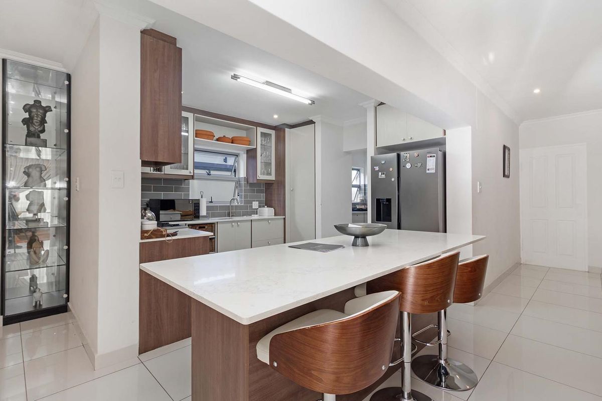 FAMILY HOME IS SAGEWOOD ESTATE - Photo 3