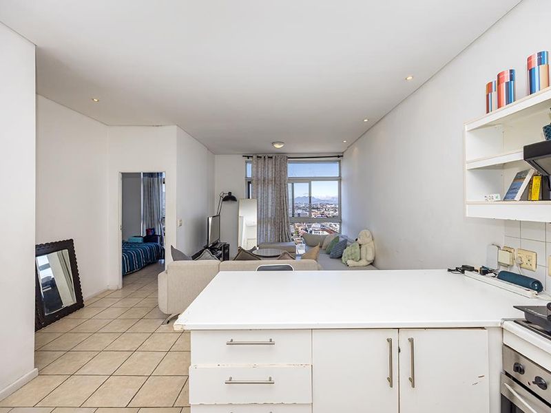 2-Bedroom Apartment with Secure Parking, Storeroom & Lifestyle Amenities in Liberty Grand - Photo 9