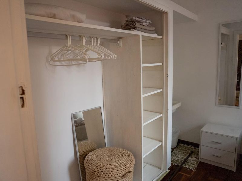 Charming Room in Prime Location - Photo 4
