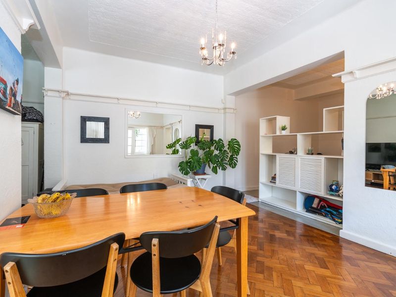 Renovated 2 Bedroom Ground Floor Unit with Garden Access - Photo 4