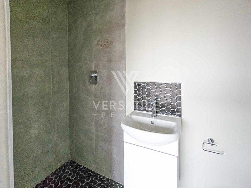 Single Level Townhouse - Photo 7