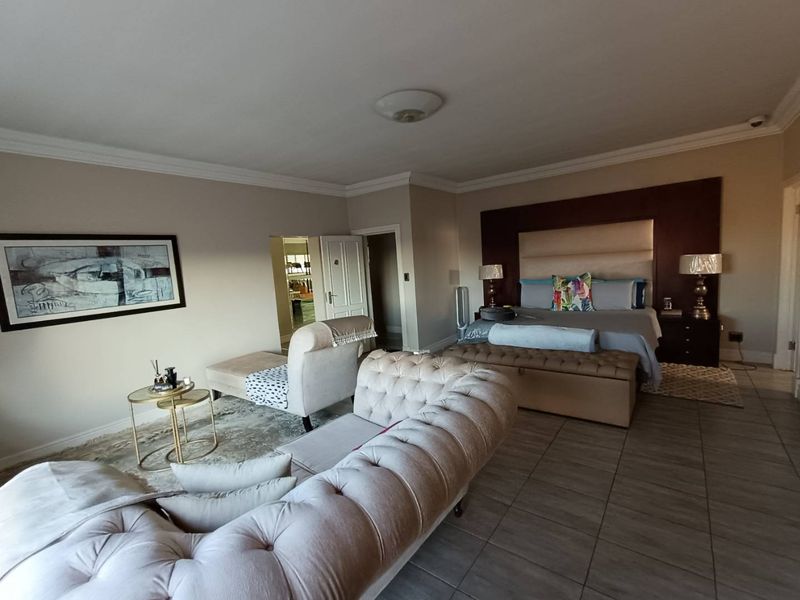 MIDSTREAM SECURITY ESTATE - 5 BEDROOMS - 4.5 BATHROOMS - 4 GARAGES - Photo 8