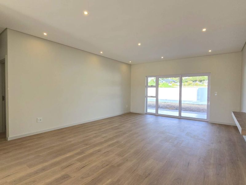 Brand new family home in KIipheuwel Estate - Transfer cost included (Transfer duty & Attorney fee) - Photo 10