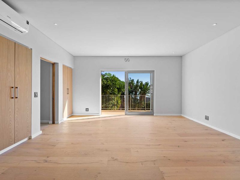 Sophisticated Five-Bedroom Designer Home in the Heart of Camps Bay - Photo 4