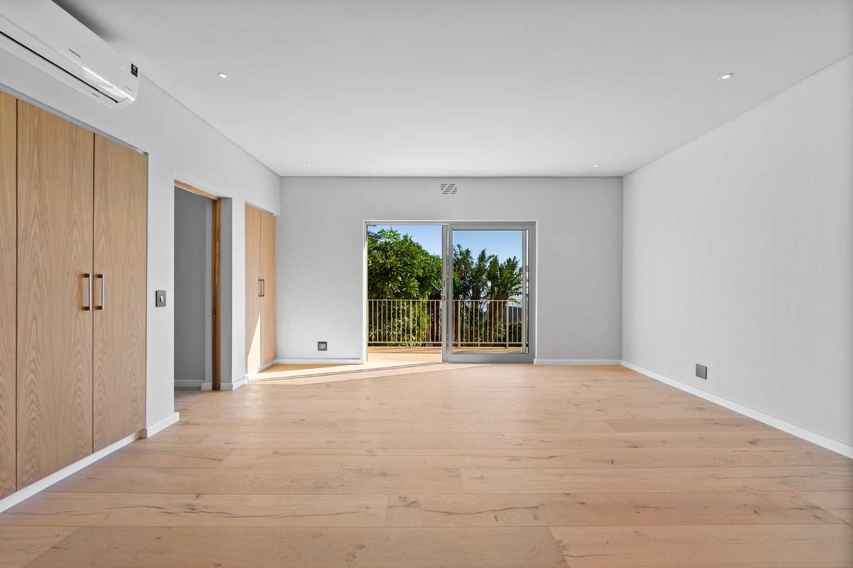 Sophisticated Five-Bedroom Designer Home in the Heart of Camps Bay - Photo 4