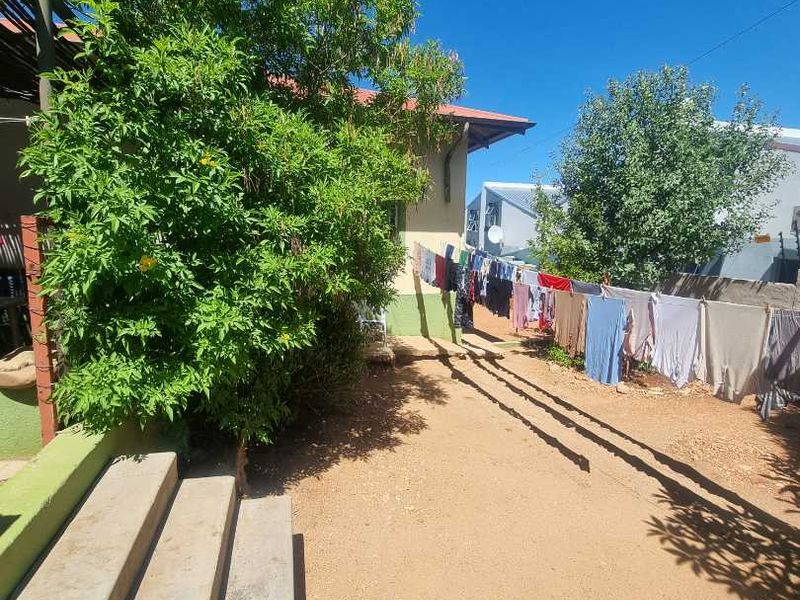HOUSE FOR SALE IN WINDHOEK NORTH - Photo 3