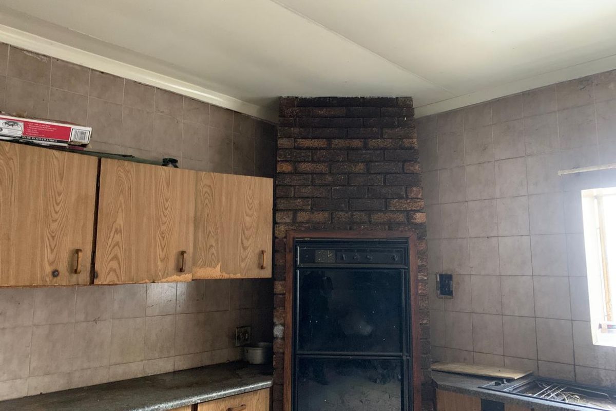 Secure & Spacious: Ideal for Families & Investors! - Photo 4