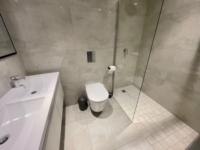 Hendra - Ultra-Modern 2-Bedroom Apartment with Endless Ocean Views - Photo 5