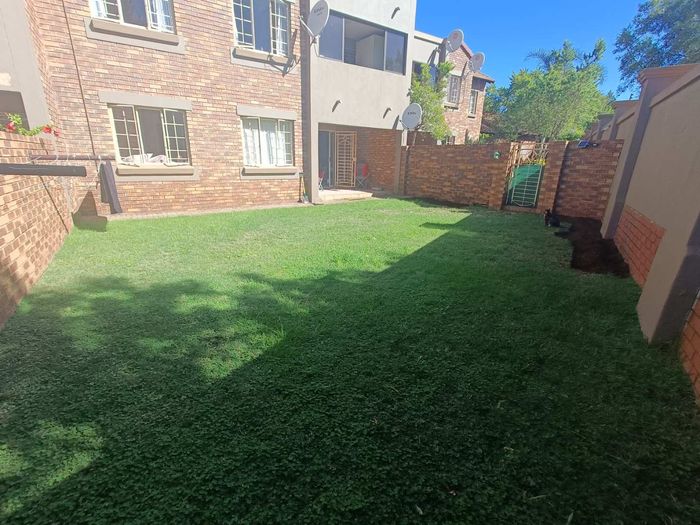 Property #2139256, Apartment Pending Sale in Eco Park