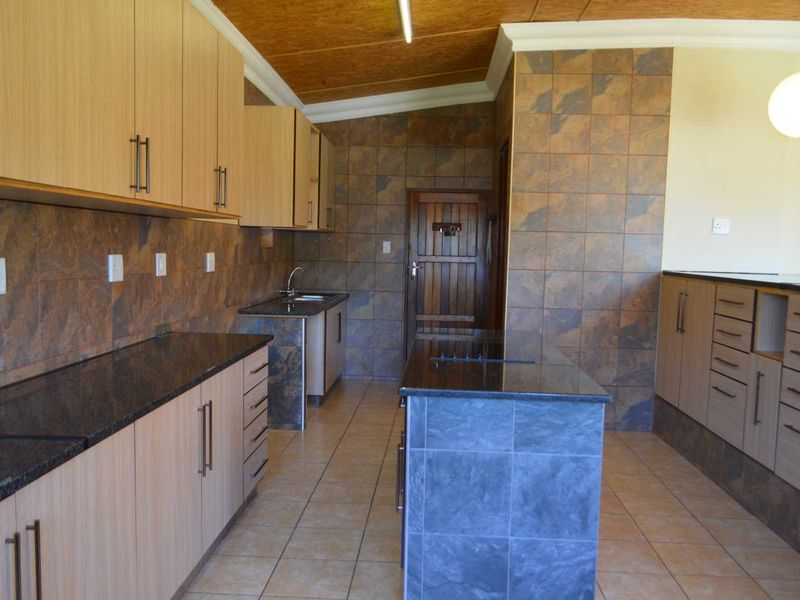 Perfect Family Home to Let! - Photo 2