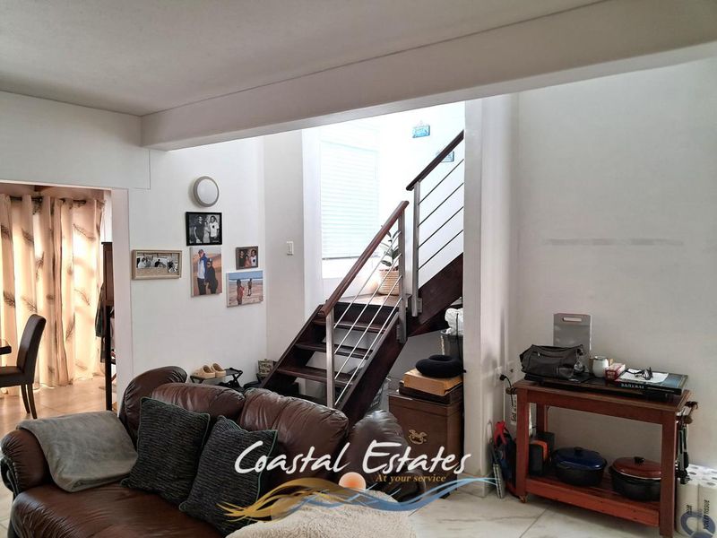 Stunning Waterfront Townhouse Just Steps from the Ocean - Photo 7