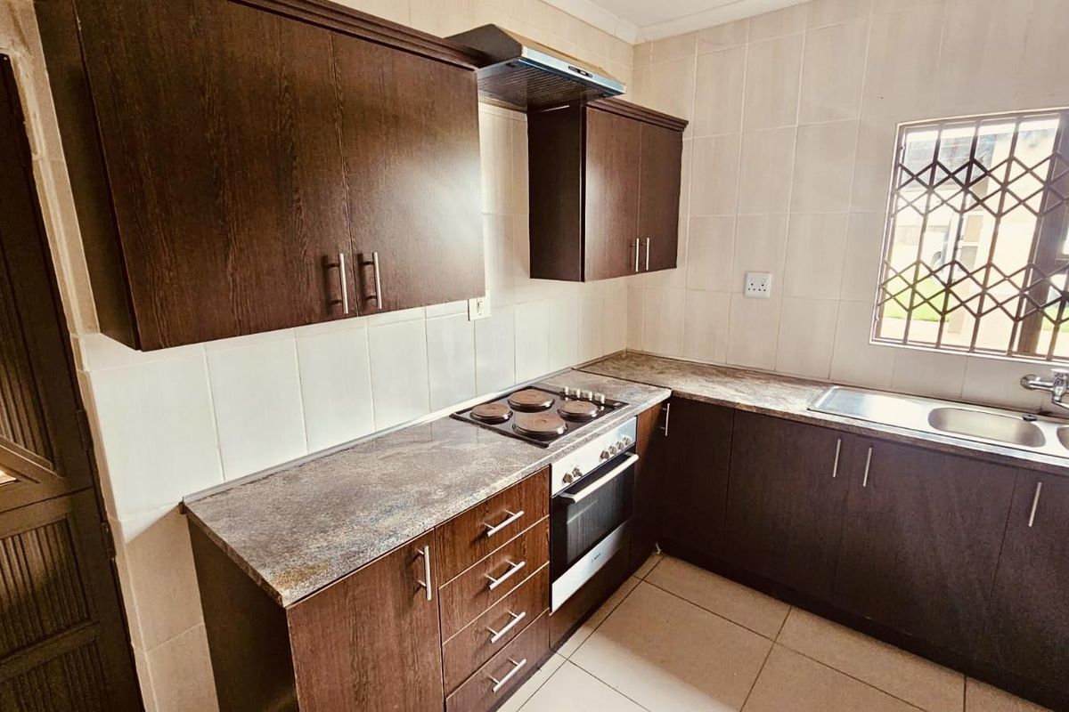 2 Houses with separate entry to buy in vryheid - Photo 5