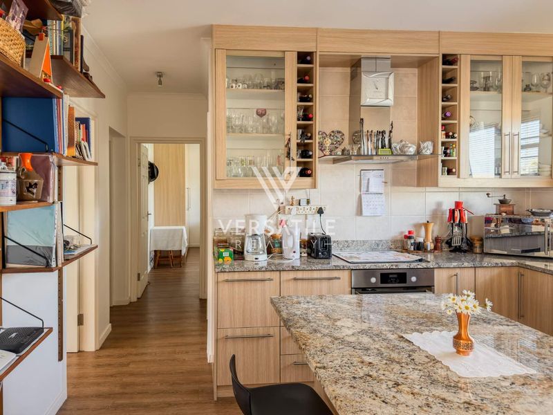 Hurry now! Your perfect townhouse retreat awaits. - Photo 3