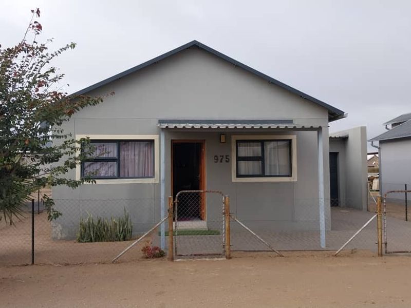 Charming Retreat: Perfect Family Home Awaits - Photo 1