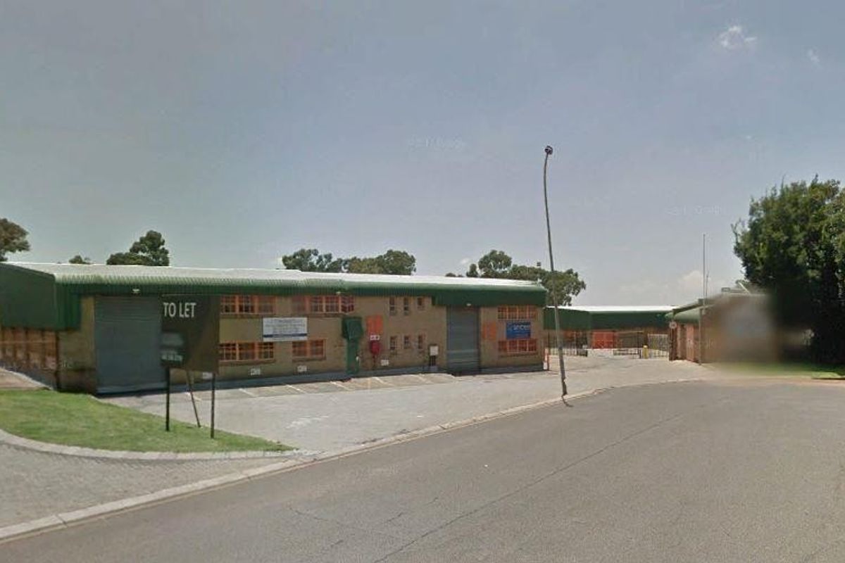 321m2 Rustivia Warehouse To Let - Photo 4