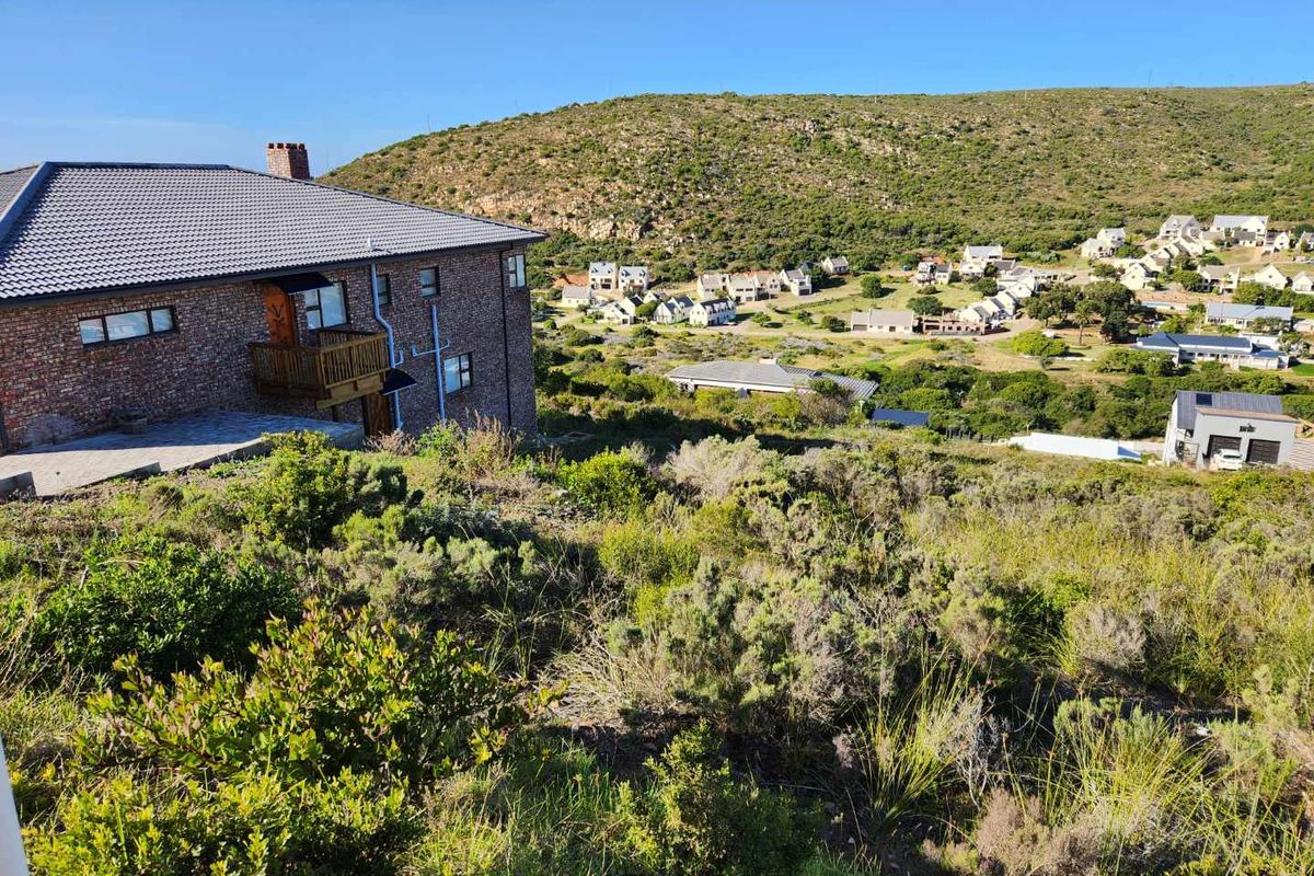 **Vacant Stand for Sale in Island View with a Spectacular View!** - Photo 2