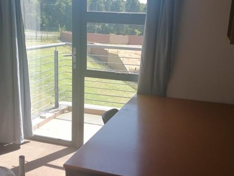 2 Bed Sharing Apartment Option - Photo 6