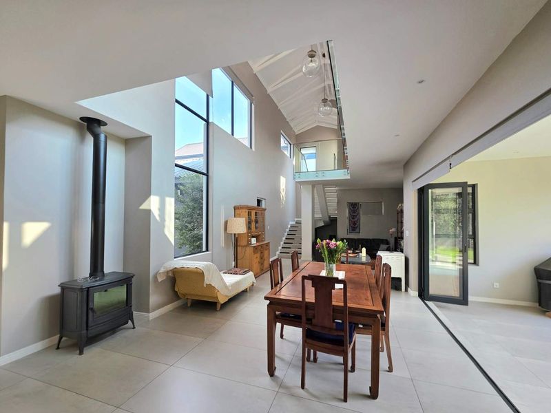 4 Bedroom House plus study and more to Rent in Steyn City - Photo 7
