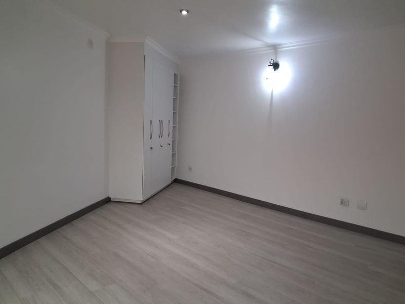 MANSION IN THE ELITE PART OF BASSONIA - Photo 10