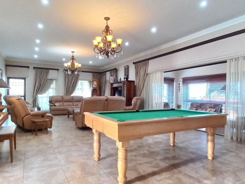 Spacious entertainer stacked with lifestyle advantages – A secure investment for the future - Photo 7