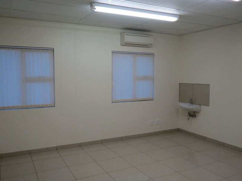 Medical Unit To Let Omuramba - Photo 4