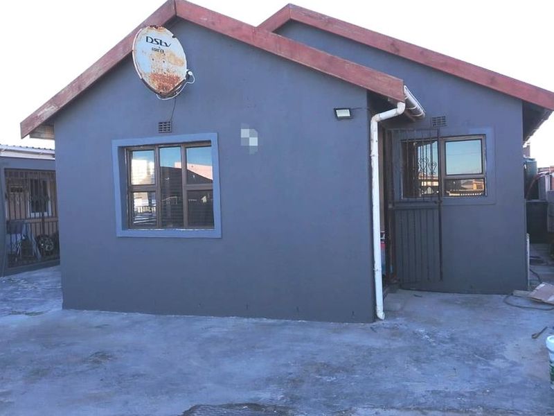 Charming 3-Bedroom House for Rent in Ilitha Park, Khayelitsha - Photo 2