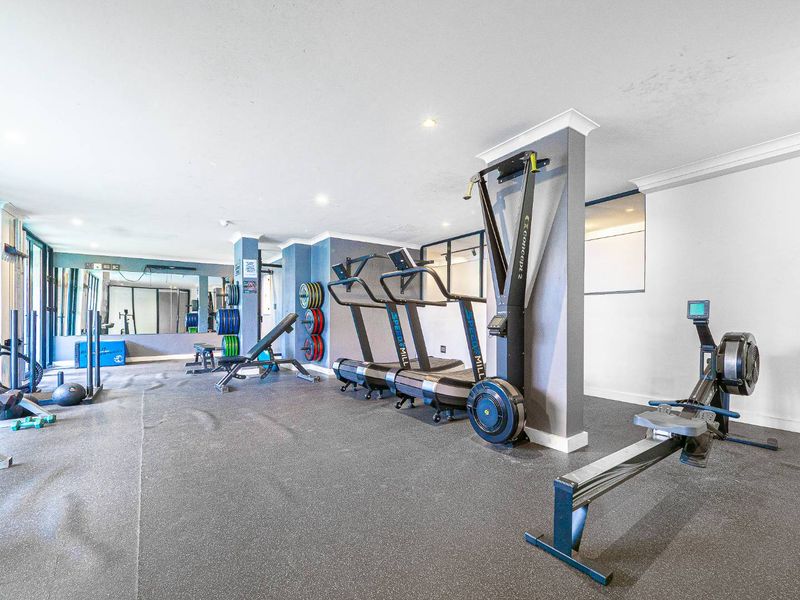 Chic Urban Living in the heart of Observatory - Photo 6