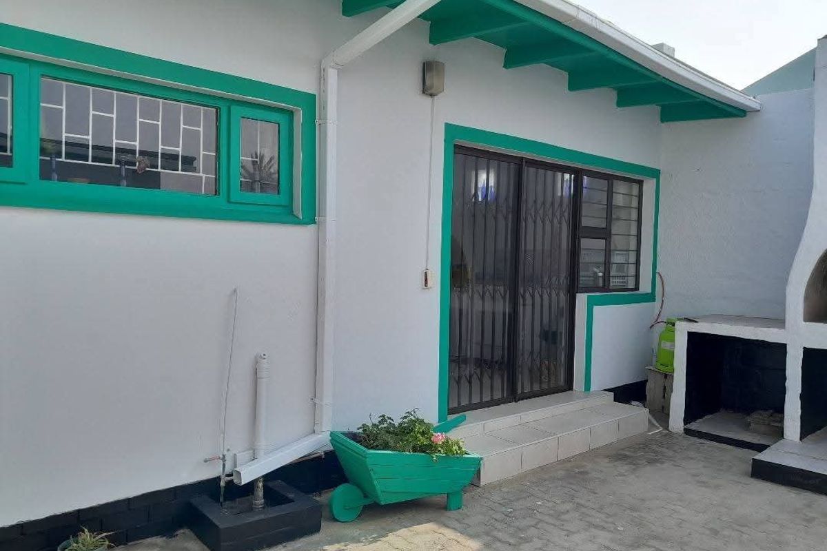 HOUSE FOR SALE IN HENTIES BAY - Photo 5