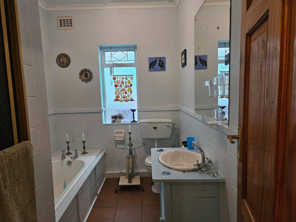 2nd bathroom