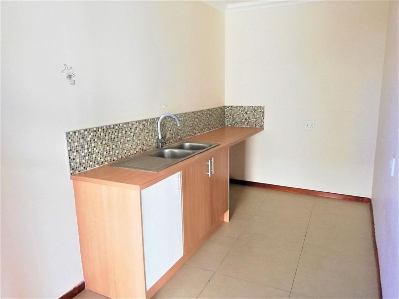 3 Level Townhouse To Let - Photo 9