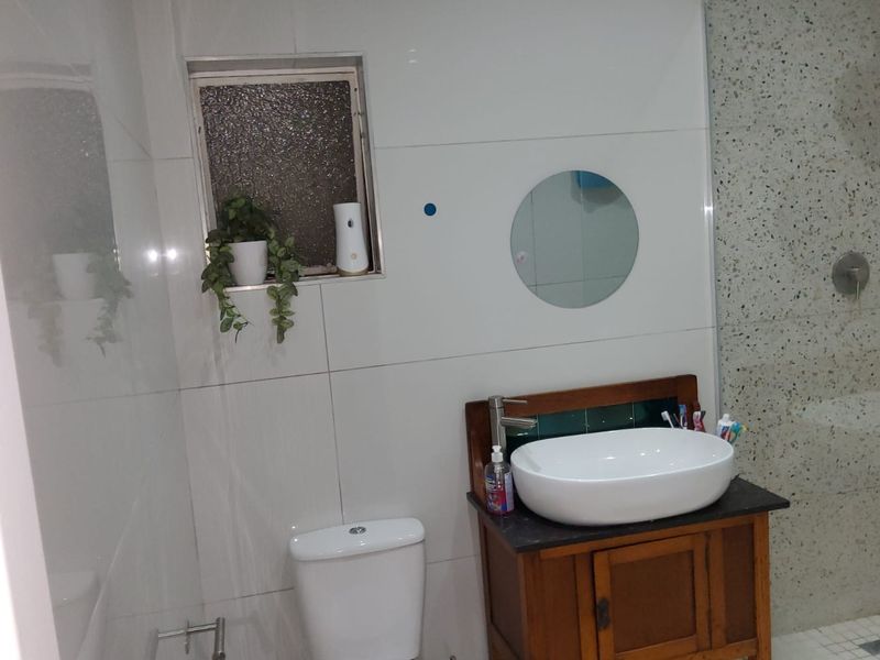 **Spacious 3-Bedroom Townhouse in Secure Complex - Photo 8