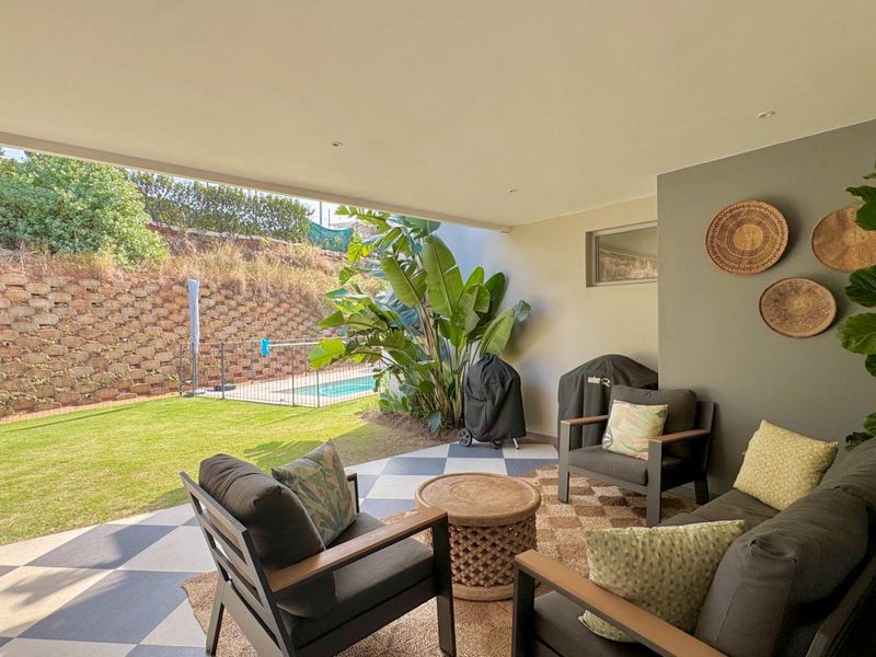 Exclusive Executive Estate Living - Photo 3