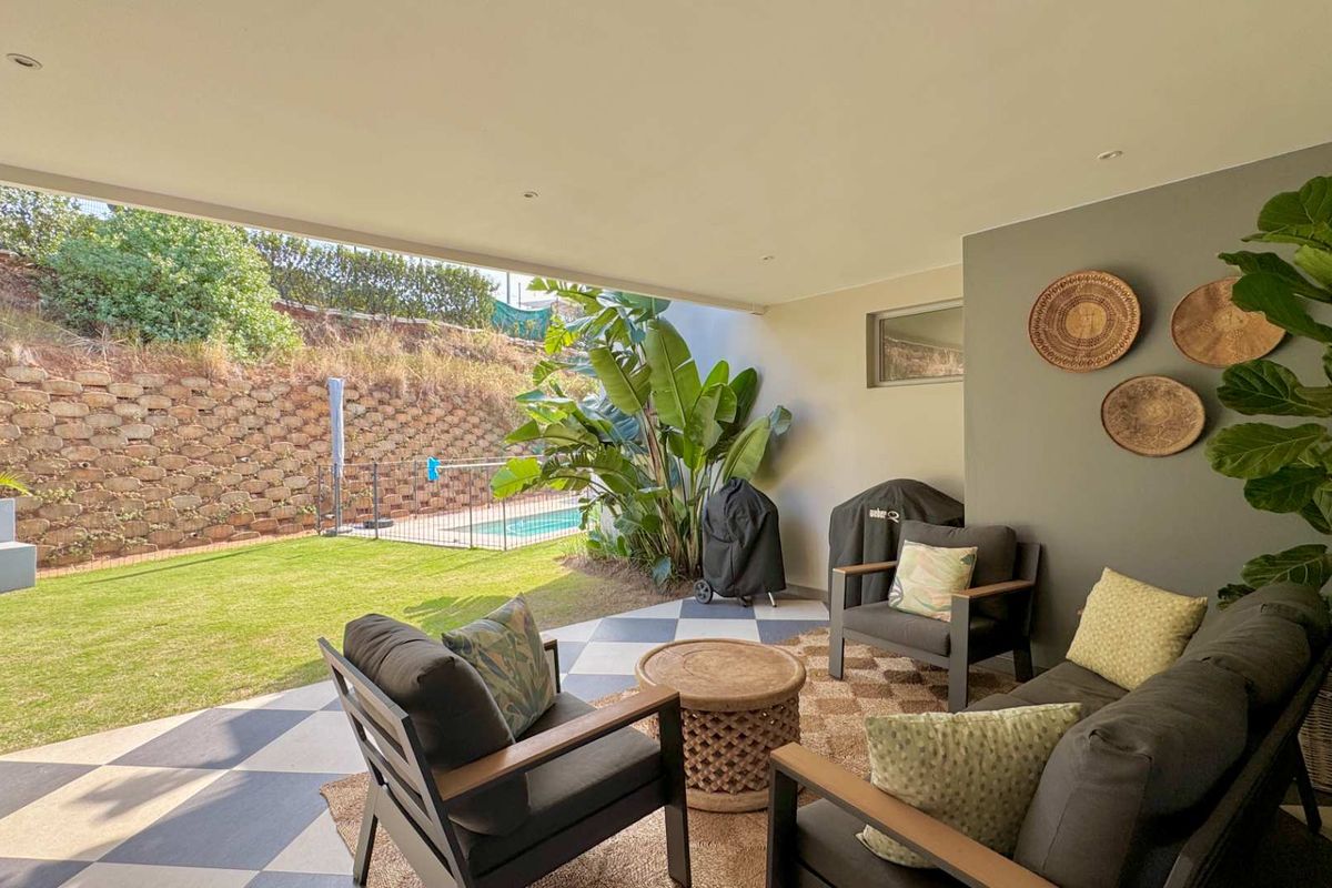 Exclusive Executive Estate Living - Photo 3