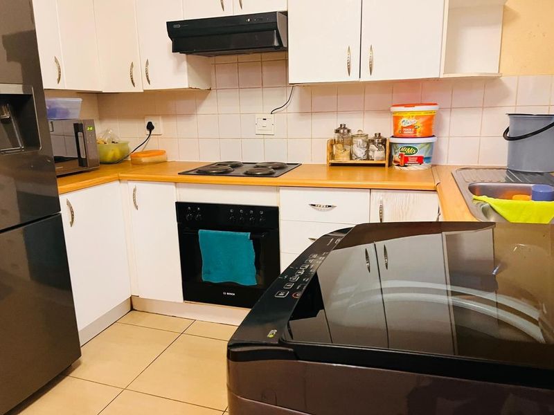 Your Perfect Home Awaits in Tlhabane West - Photo 2