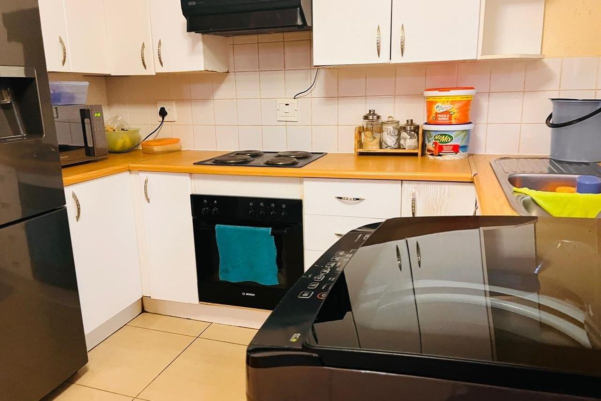 Your Perfect Home Awaits in Tlhabane West - Photo 2