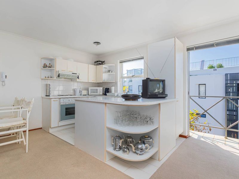 Investor Alert: Airbnb-Friendly Pad in Trendy De Waterkant - Photo 3