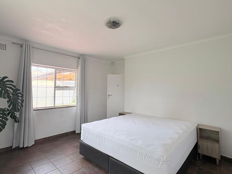 Spacious 3-Bedroom Family Home with Pool, Garden & Entertainment Areas - Photo 7