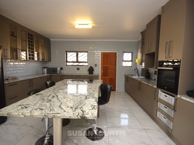 Beautiful Gem - Photo 3