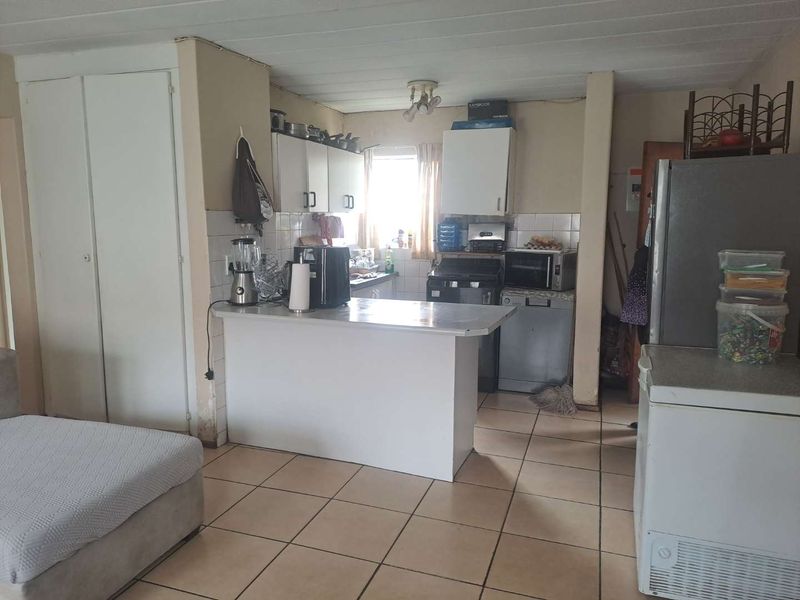 Ground floor apartment for sale in Die Hoewes. - Photo 8