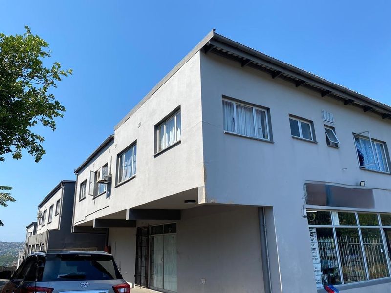 Modern Comforts and Prime Location! - Photo 2