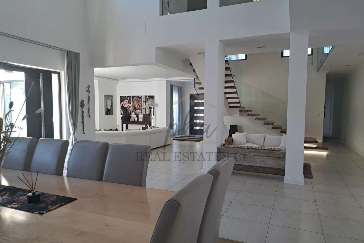 Stylish 5 bedroom home with indoor pool for sale in prime area in Walvis Bay selling for N$10.5 mil - Photo 3