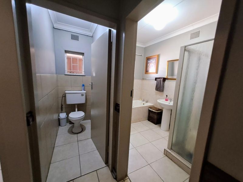 The Ultimate High-Exposure Commercial Property for Your Business - Photo 8
