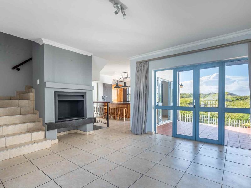 4 Bedroom House To Rent In Big Bay - Photo 4