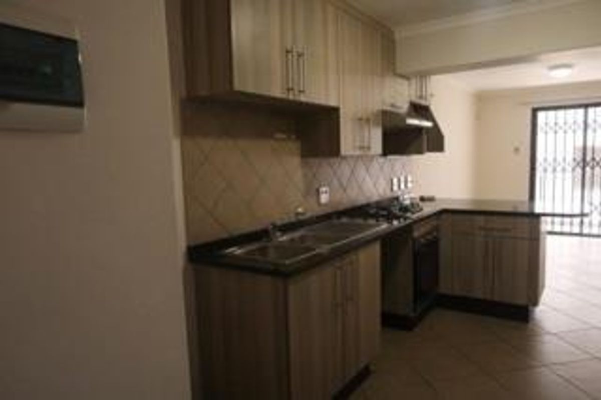Luxury 2 Bedroom apartment to rent - Photo 5